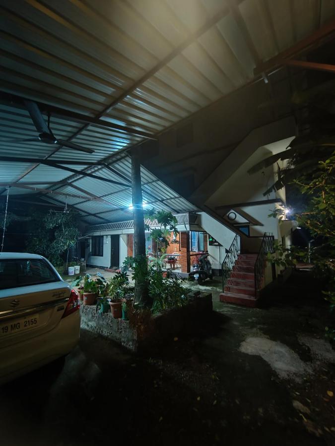 Kenson Homestay Mangalore Bagian luar foto